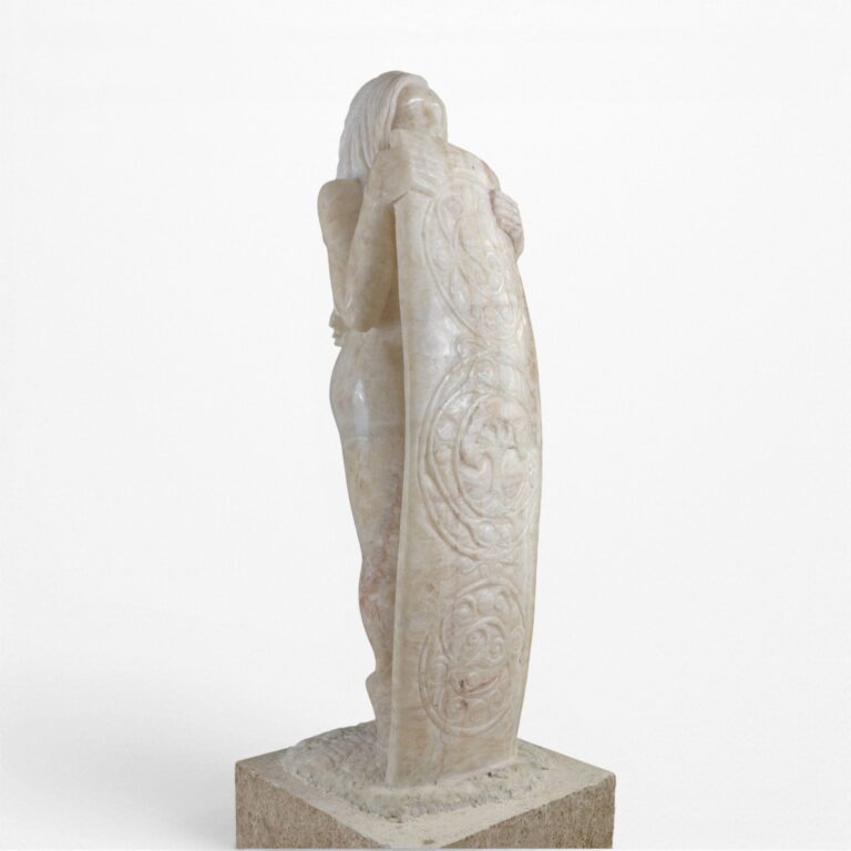 Femme Au Bouclier Onyx 00