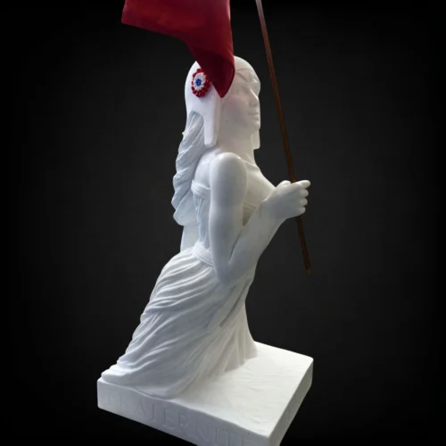 Marianne et son drapeau